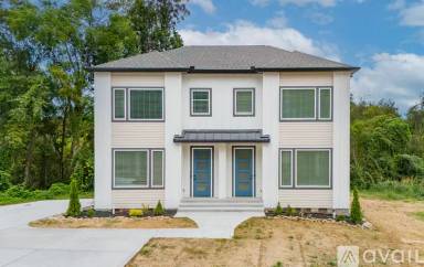 Main picture of 101 Henry Ave
