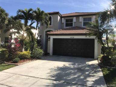Main picture of 16835 SW 49th Ct