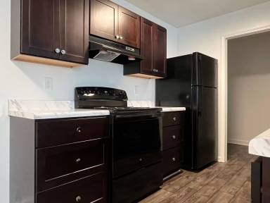Main picture of 100 Northpointe Ln