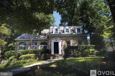 Main picture of 1325 Dale Dr