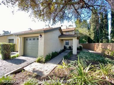 Main picture of 1633 Porter Way