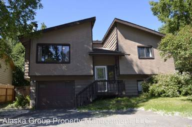 Main picture of 6920 Oakwood Dr