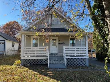 Main picture of 4539 Mayhew Ave