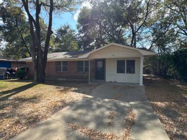 Main picture of 1306 Parkview Dr