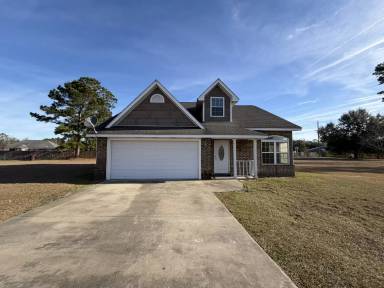 Main picture of 119 Thornbush Ct NE