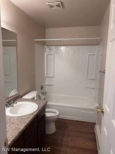 Main picture of 2945 N Lee St