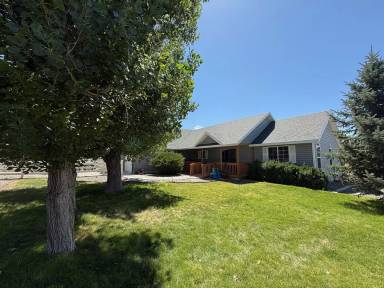 Main picture of 204 Edgebrook Dr