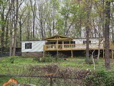 Main picture of 415 Walker Dr