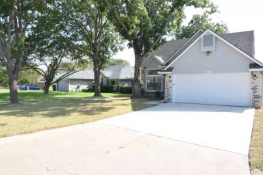 Main picture of 711 Brazos Dr