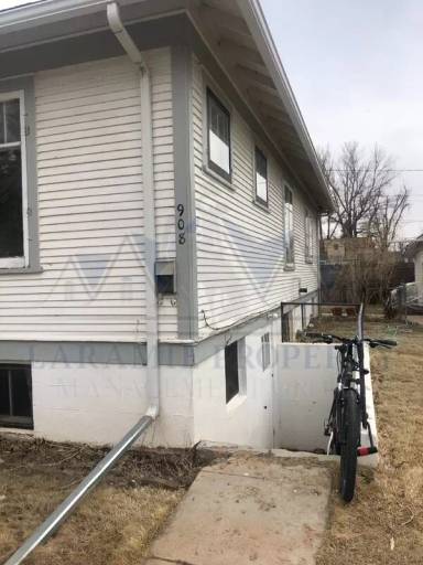 Main picture of 908 E Park Ave