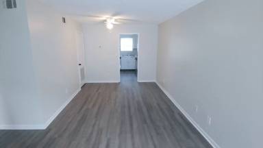 Main picture of 404 8th Ave NE