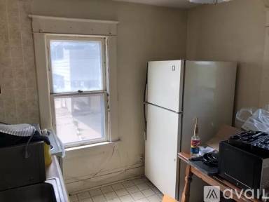 Main picture of 408 W 13th St