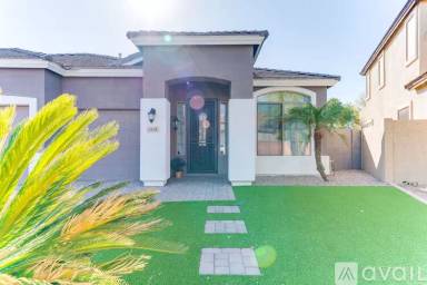 Main picture of 2118 S Esmeralda