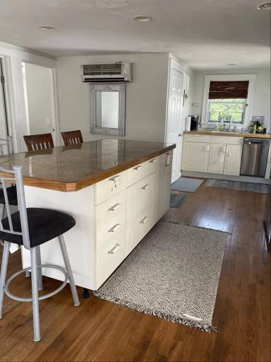 Main picture of 5 Spruce St