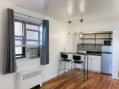 Main picture of 165 Vroom St