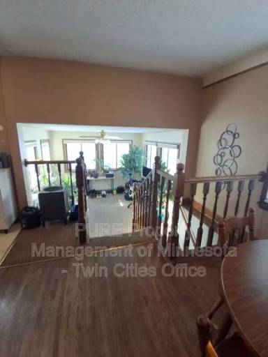 Main picture of 1175 15th Ave SE