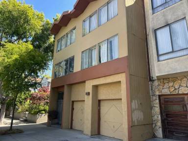 Main picture of 2541 Folsom St