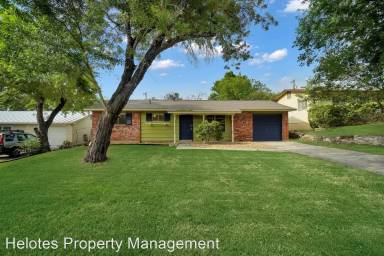 Main picture of 4526 Clear Spring Dr