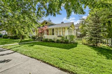 Main picture of 2333 W Ellis Ave