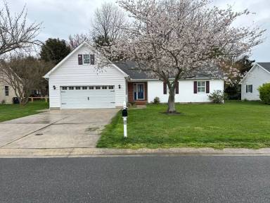 Main picture of 21 Sandpiper Dr