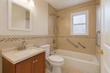 Main picture of 590 King Georges Rd