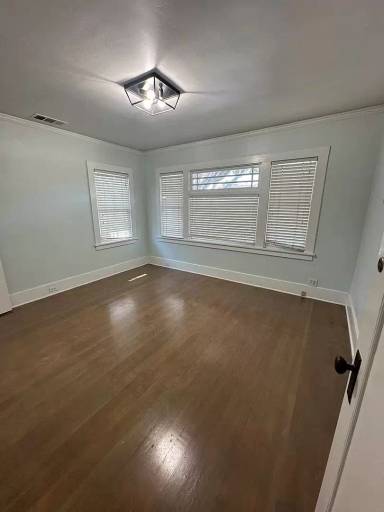 Main picture of 940 Santa Rosa St