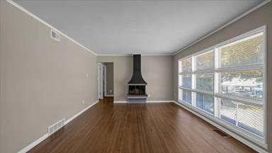 Main picture of 2603 S Maplewood Ave