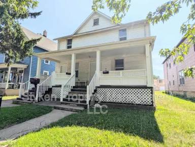 Main picture of 366 S Washington Ave
