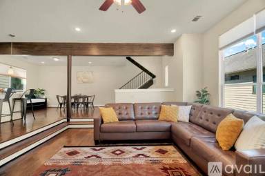 Main picture of 4418 Koehler St