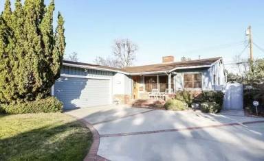 Main picture of 5708 Simpson Ave