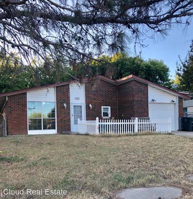 Main picture of 2203 Malakoff St