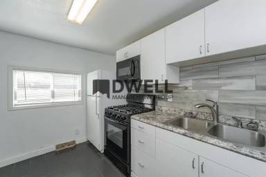 Main picture of 1120 4th St SE