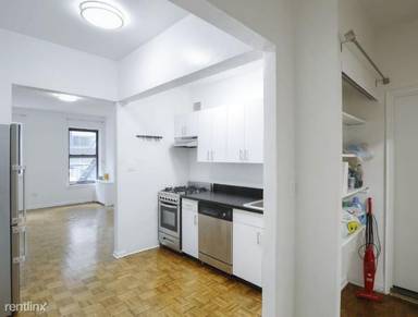 Main picture of 594 3rd Ave