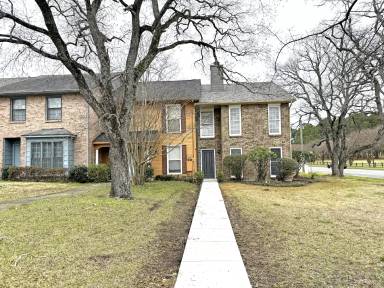 Main picture of 1596 Cobblestone Ct