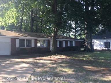 Main picture of 405 Cedar Rd