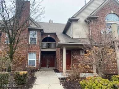 Main picture of 32 Starr Dr