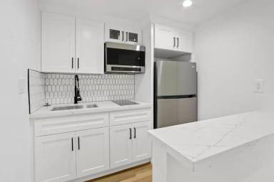 Main picture of 3666 Cardiff Ave