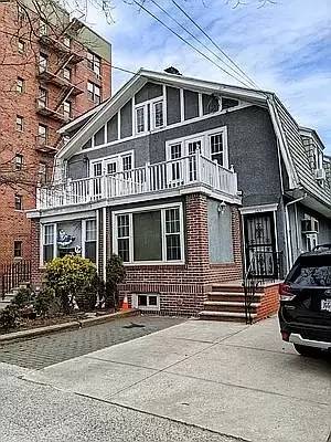 Main picture of 9133 97th St