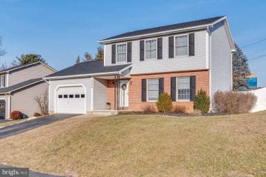 Main picture of 2224 Beverly Dr