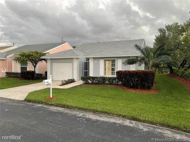 Main picture of 2210 SE 7th Pl