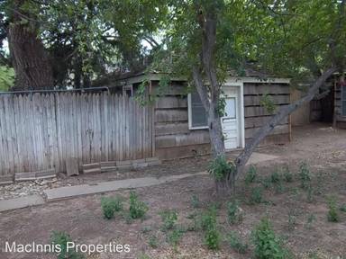 Main picture of 1605 S Travis St