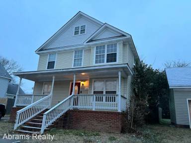 Main picture of 306 Poplar Ave