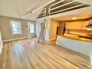 Main picture of 957 Vine St