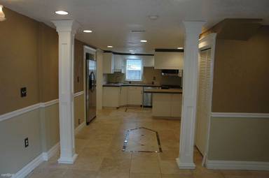 Main picture of 910 E Broad St