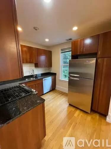 Main picture of 515 Green St