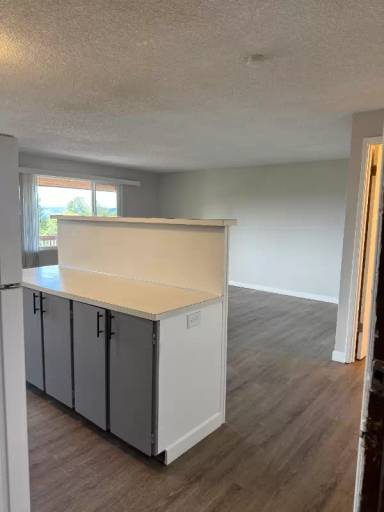 Main picture of 308 Summit Ave N