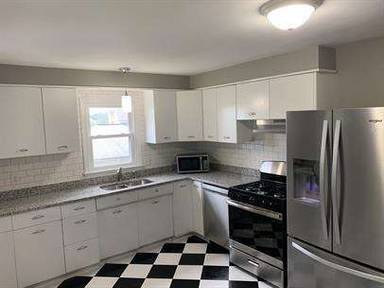 Main picture of 331 N Maple Ave