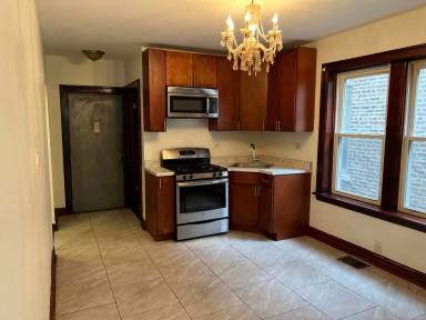 Main picture of 6939 S Washtenaw Ave