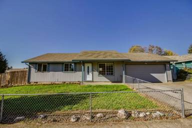 Main picture of 7114 NE 144th Ave