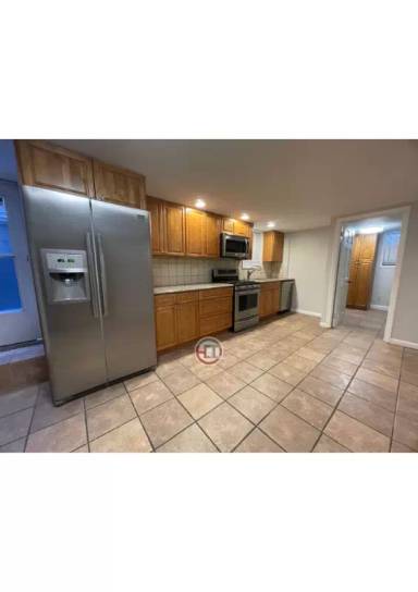 Main picture of 2891 Coddington Ave
